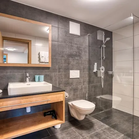 Hus23 With Wellness *